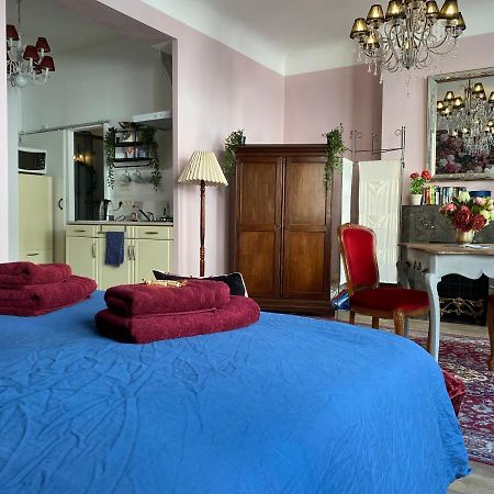 דירות נמור The Pink Studio - Exceptional Location In City Center - Unique & Elegant מראה חיצוני תמונה